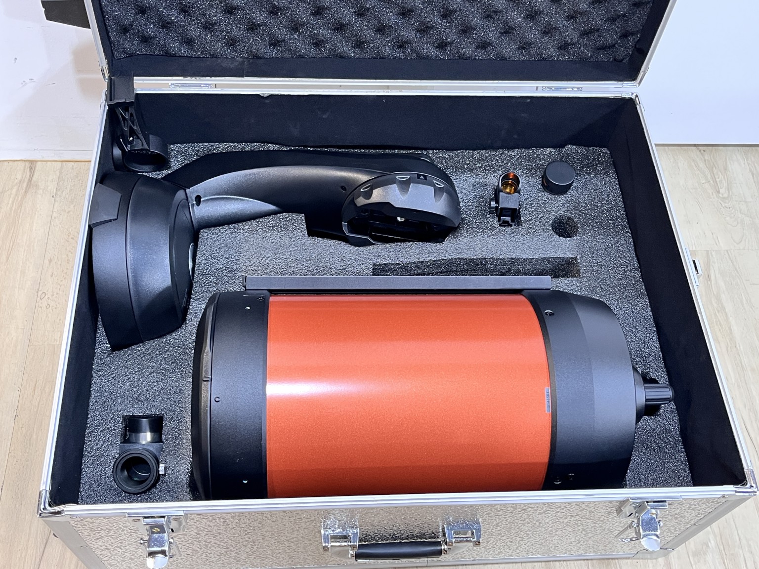 Celestron Nexstar 8SE 連腳架（二手）